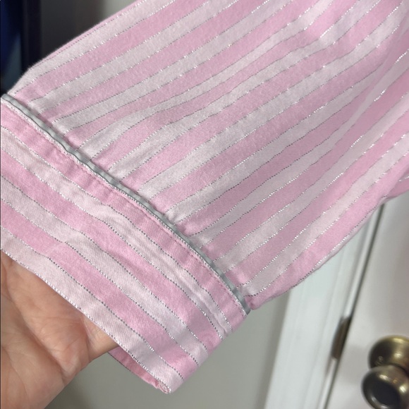 Victoria’s Secret 2 pc. Pajama set large. Long sleeved button top, long pants - Picture 3 of 9